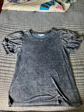 Dark Navy Mineral Wash Gray Puff Sleeve Tee